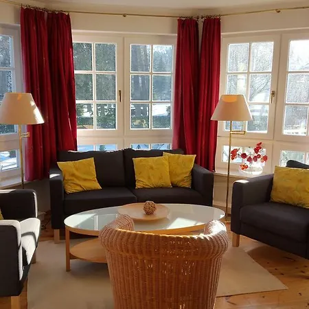 Seeblick Apartment *